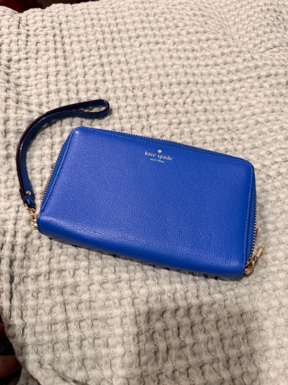 NEW Kate Spade Vibrant Blue Medium Wallet Wristlet